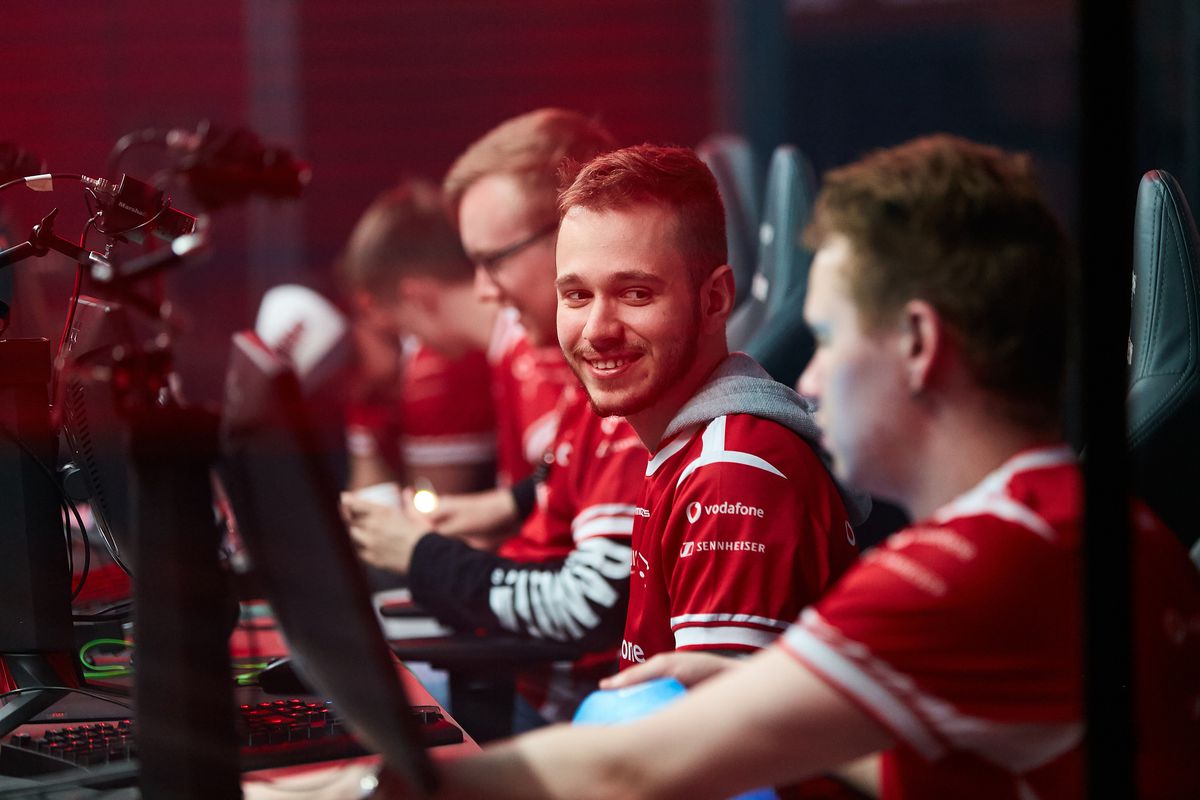 Mouz alliance. STYKO CS go. Mousesports 1280х960. Тренер mouz.