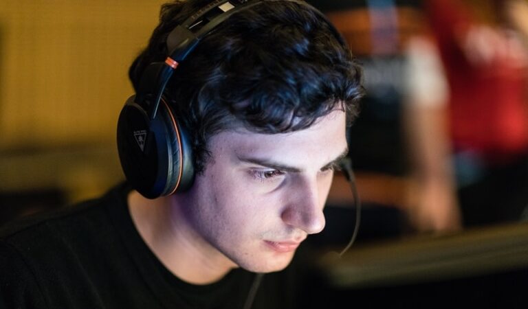 Ünlü G2 Oyuncusu Mixwell