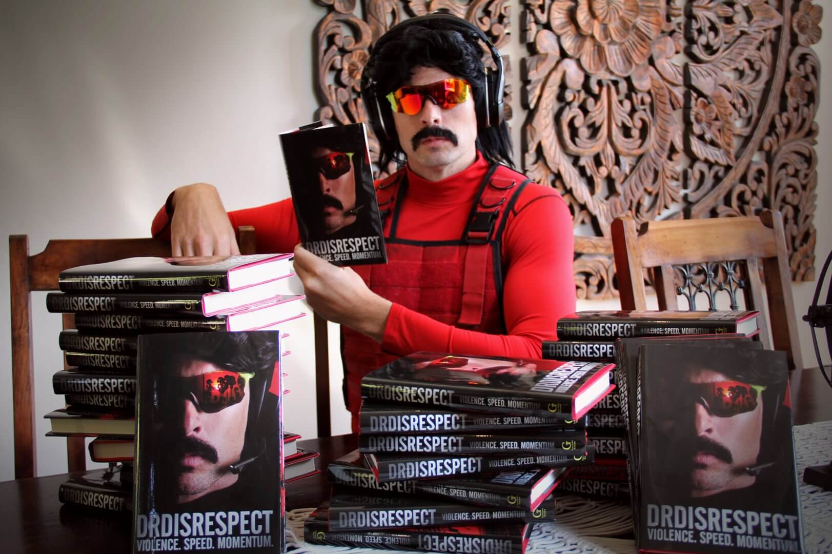 Dr.Disrespect tarafından yazılan kitap satışa sunuldu