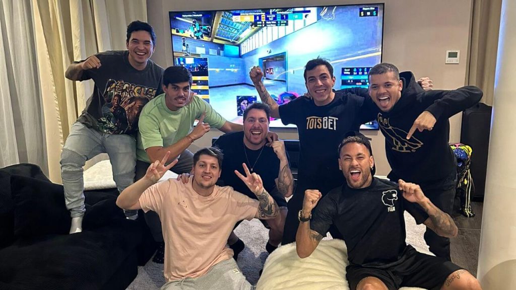 Dünya yıldızı Neymar'dan CS:GO oyuncusu s1mple'a tebrik